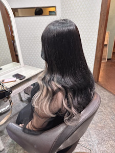 シルバーインナーカラー - Bulansis Hair掲載