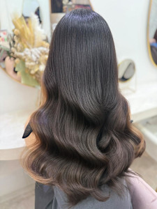 ミディアム/暗めカラー/デザインカラー/フェイスフレーミング - Lovis掲載