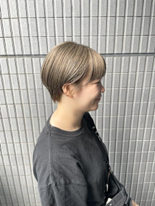 ショートハイトーン/ベージュカラー/ショートカット - AO。掲載