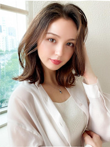 2wayバングでイメチェン顔まわりレイヤーのくびれヘアが人気 - AFLOAT/L 錦糸町【アフロートエル】掲載