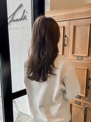 くすみベージュ×ウェーブロング（白髪染め可）