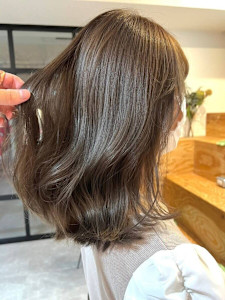 透明感オリーブベージュ/小顔補正立体カット - ROW銀座掲載