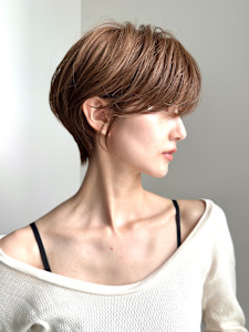 前下がりショート・ボブ/絶壁解消/前髪あり/40代/30代 - INCEPTION  GINZA 銀座掲載