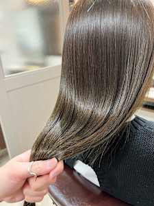 オトナ可愛い◇20代30代40代◇メルティ - 髪質改善トリートメント&ヘッドスパ newi 銀座【ネウィ】掲載