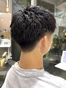 【 刈り上げスパイキーショート　】