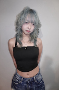シルバー　ケアブリーチ　レイヤーカット　表参道/原宿 - Null 表参道本店 デザインカラー/ダブルカラー掲載