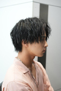 ツイストセンターパート - LIPPS hair 天神【9月4日 NEW OPEN】掲載