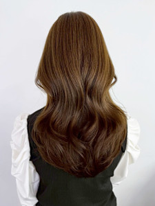 くびれヘア顔周りレイヤー美髪韓国ヘアロング_ba550121 - IT by ALBUM 下北沢店掲載