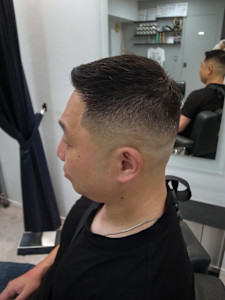 バーバークルーカットミドルスキンフェード/渋谷 - INTRO . by Fi-Ne 渋谷【イントロ バイ フィーネ シブヤ】掲載