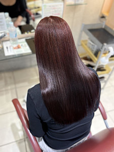 若見え効果抜群◎白髪を魅力に変える艶カラー