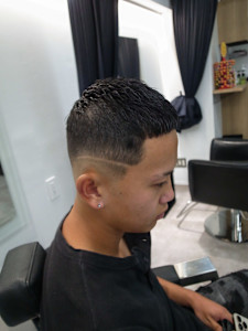 バーバーショートラフクロップライン/渋谷/代々木 - INTRO . by Fi-Ne 渋谷【イントロ バイ フィーネ シブヤ】掲載