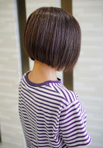 【50代】前下がりボブ × ラベンダーハイライト（白髪ぼかし