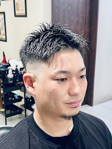 【30代 男性】ロンドンスパイキーフェード（大宮/バーバー） - Graceful Barber London掲載