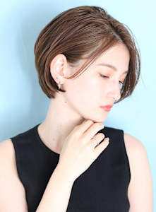 ショート・ボブ/白髪ぼかし/ハイライト/絶壁解消/40代髪型 - INCEPTION  GINZA 銀座掲載