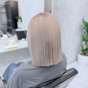 ミルクティーベージュ - kamiiro ハイトーン/ブリーチ/ダブルカラー/髪質改善掲載