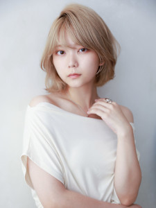 ミルクティーベージュ　デザインカラー　レイヤーボブ - JENNIE by Menon掲載