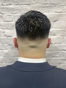 清潔感のあるビジネスフェードショート - グレイスフルバーバー プラチナム掲載