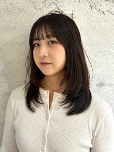 【YOKE】モカブラウンレイヤーカットミディアム前髪顔周り - YOKE掲載