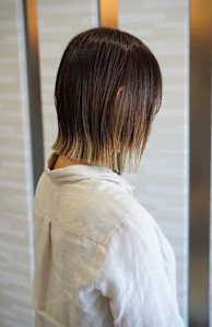 切りっぱなしボブ×裾カラー