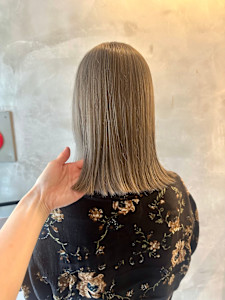 池袋 ケアブリーチ ハイトーン ミルクティーベージュ♪ - LILIANA掲載