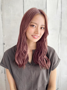 ピンクベージュのセミウェットカールスタイル - ulu 吉祥寺掲載