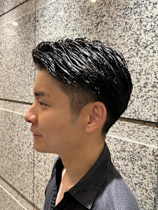 銀座　理容室　barber サイドフィッド　ツーブロスタイル