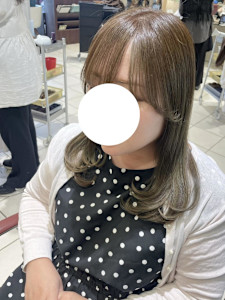 艶感たっぷりオリーブベージュ - EMU international 春日部本店掲載