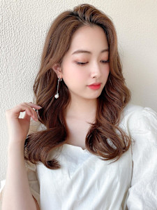 大人かわいいくびれヘアセミロング × ミルクティーベージュ - AFLOAT/L 錦糸町【アフロートエル】掲載