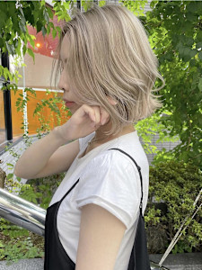 ホワイトブロンド/パールベージュ/ヘーゼルグレージュ - Liara by artina 船橋店掲載