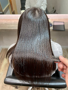 縮毛矯正と髪質改善メテオカラー