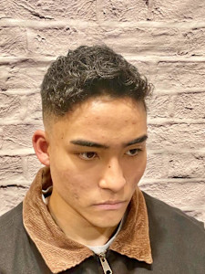 癖毛を活かすフェードスタイル - 銀座マツナガ 新宿野村ビル店掲載