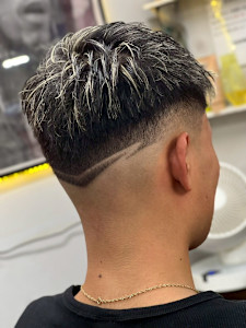 フェイドライン - MARLEY'S BAR BER 本店掲載