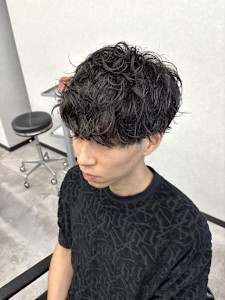 【無造作がかっこいい】ルーズパーマスタイル - CØDE by KENJE掲載