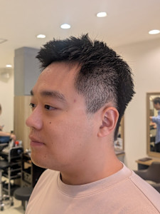 清潔感と男らしさを両立するフェードカット - HAIR & MAKE EARTH 三軒茶屋店掲載