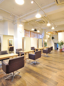 FUCHI KUCHI amati 豊中店(フーチー クーチー アマティー トヨナカテン)