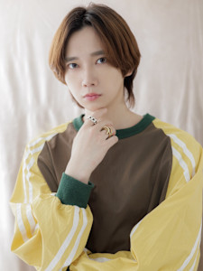 センターパートウルフマッシュショート　ニュアンスサーフ - COVER HAIR bliss【カバーヘア ブリス】上尾/上尾西口店掲載