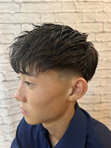 【クセの無い髪に"自然なクセ"を】