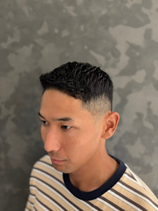 フェザーアップ - ヒロ銀座バーバーショップ大阪本店掲載