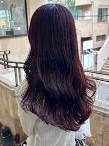 秋冬オススメ！ブリーチなし赤すぎない大人ワインレッド - LAGOON 原宿/表参道 美髪カラー 髪質改善専門店掲載