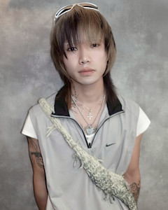 セクションカラー　ケアブリーチ　ブリーチカラー　表参道/原宿