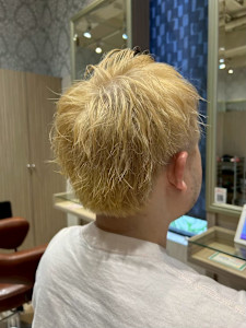 ハイトーンショートマッシュ