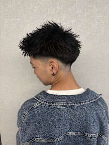 【男らしさ全開！束感ショート × フェードカット】