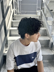 【大人気】シャドウ×ツイストスパイラルパーマ - CØDE by KENJE掲載