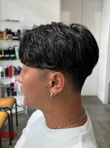 刈り上げセンターパート - hair＆spa egerie prime掲載