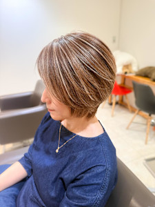 白髪ぼかし細めハイライト30代40代50代セミディ - KENJE ODAKYU SHONAN GATE掲載