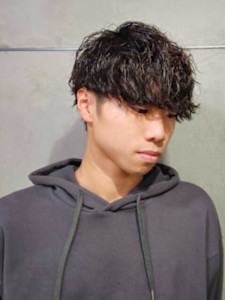 ツイストスパイラルパーマ マッシュ ツーブロック【札幌】 - THIS IS BARBER掲載