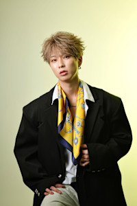 シースルーフェザーショート