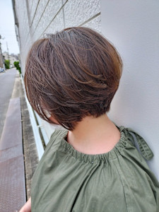 幅広いスタイルにフィットするショートボブ - odd-jobs KUM hair & make掲載