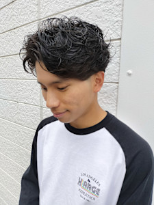 かき上げメンズパーマショート - odd-jobs KUM hair & make掲載