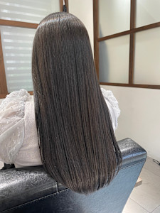 透明感◎マットグレー×ロングヘア